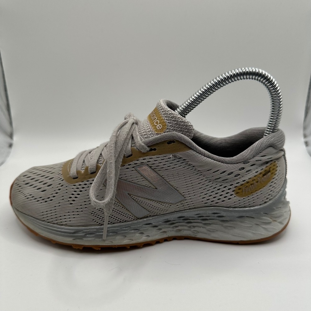 New Balance Fresh Foam Arishi Running Shoes Womens 5 Grey Gold Good WARISLO1